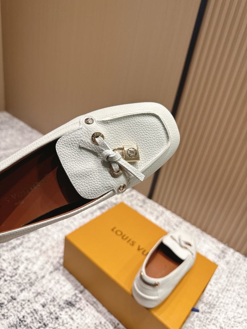 l0vis Vvtt0n loafers